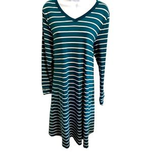 🛑SOLD🛑 LuLaRoe V/Neck T-Shirt Dress - Size XL